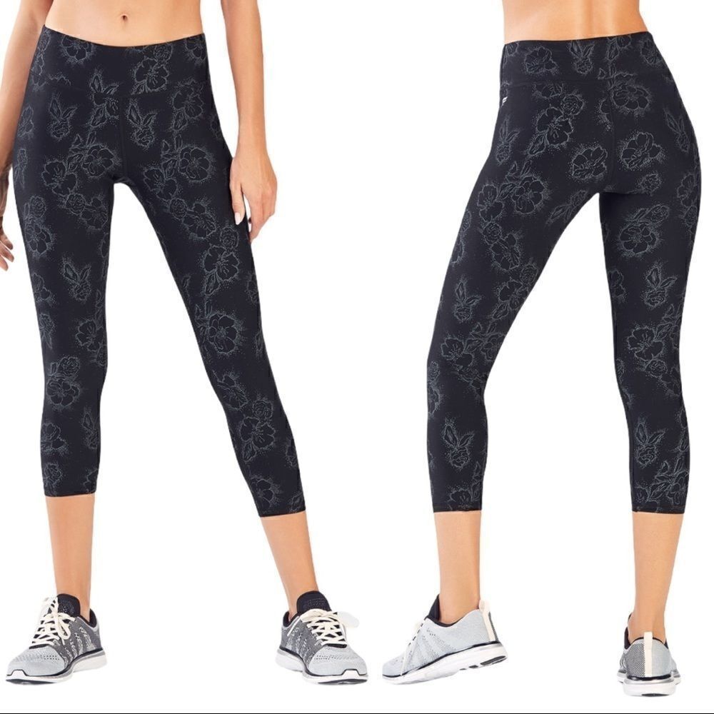 Fabletics mid-Rise outlined floral crop leggings Sz S - Picture 11 of 11
